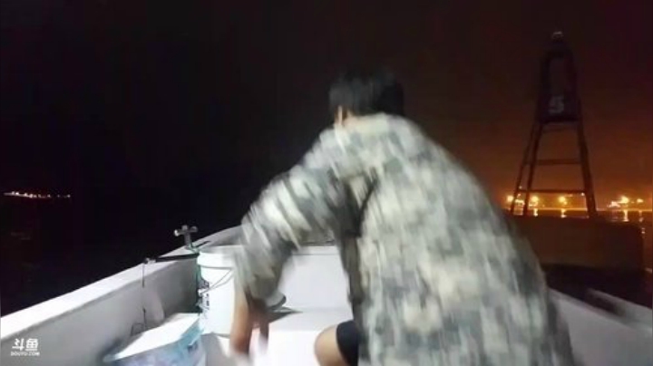 风吹过的痕迹丶发布了一个斗鱼视频2020-08-28