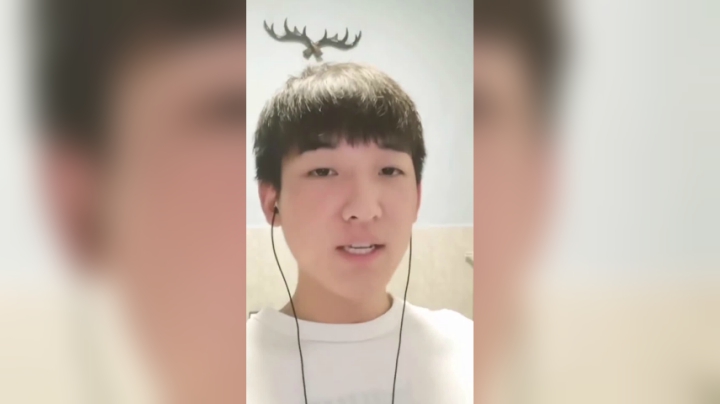 众主播给赫某人送上祝福，太牌面！