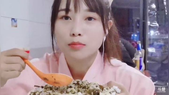 菜菜的瓜皮帽发布了一个斗鱼视频2020-08-31