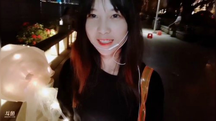 菜菜的瓜皮帽发布了一个斗鱼视频2020-09-01