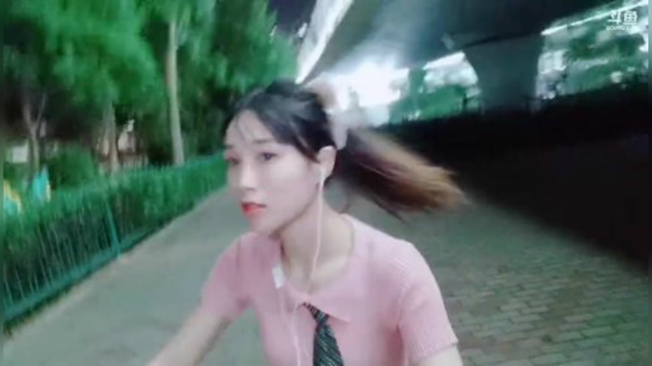 藤一的小幸运发布了一个斗鱼视频2020-09-02