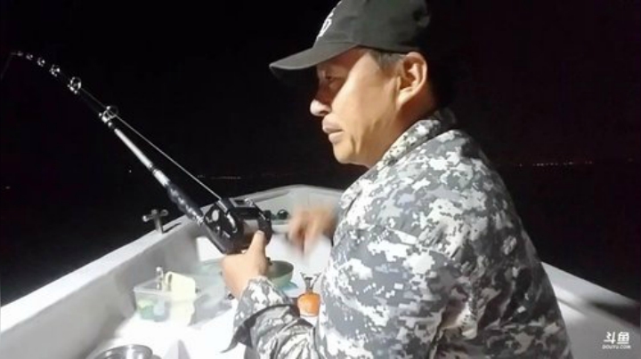 风吹过的痕迹丶发布了一个斗鱼视频2020-09-02