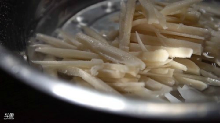 哆啦爱梦梦发布了一个斗鱼视频2020-09-04