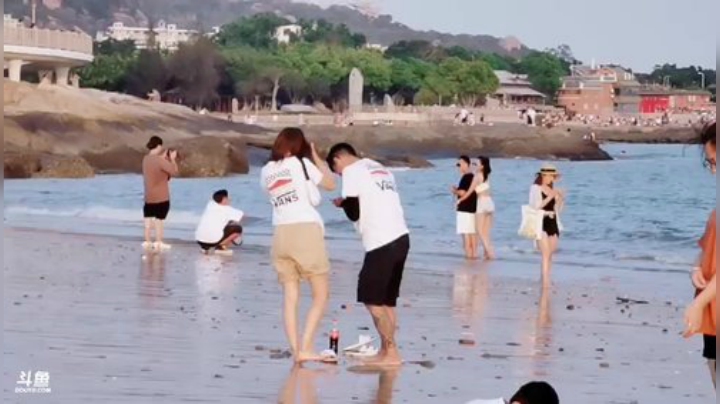 HHHISHHH发布了一个斗鱼视频2020-09-05