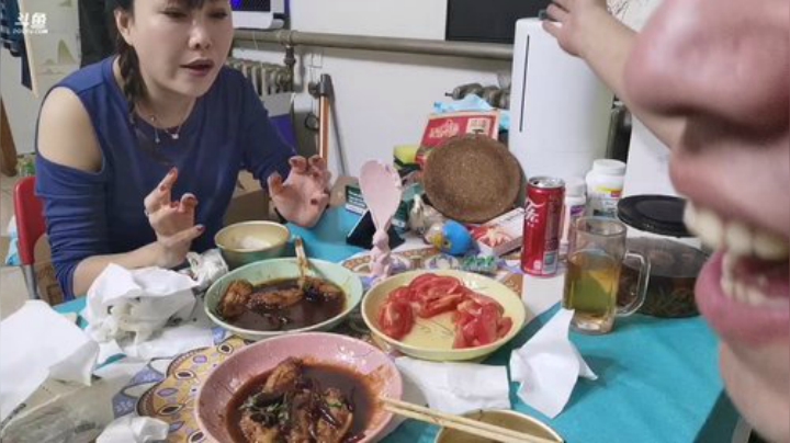 我在斗鱼看无尽无尽的无尽直播美食
