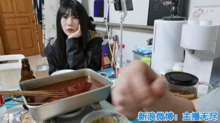 我在斗鱼看无尽无尽的无尽直播美食