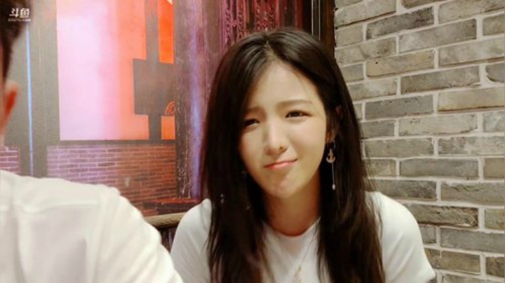 我在斗鱼看国民大舅哥直播户外