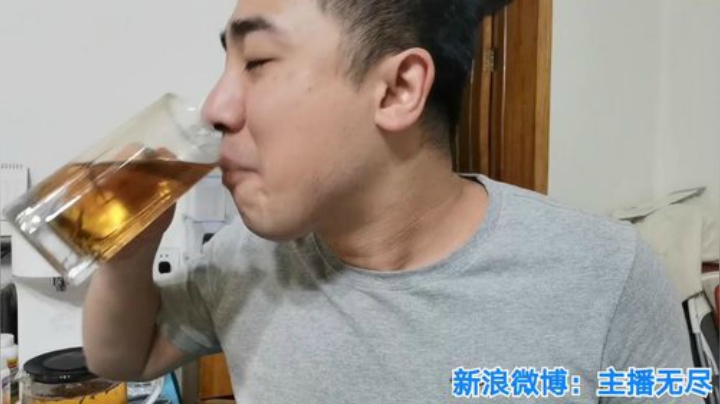 我在斗鱼看无尽无尽的无尽直播美食