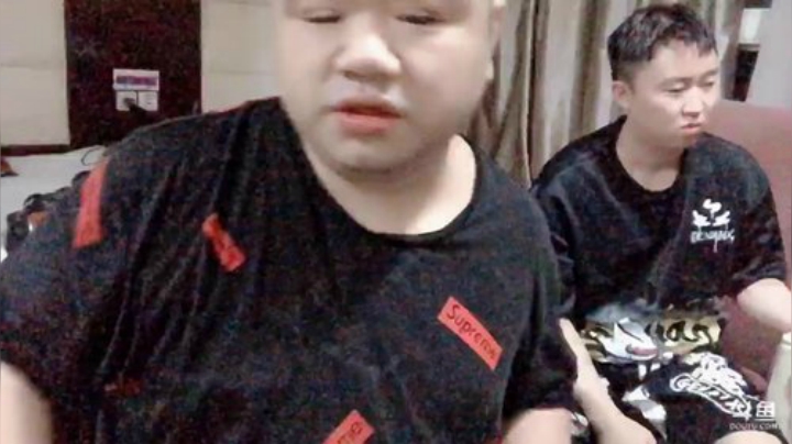 我在斗鱼看做个疯子直播户外