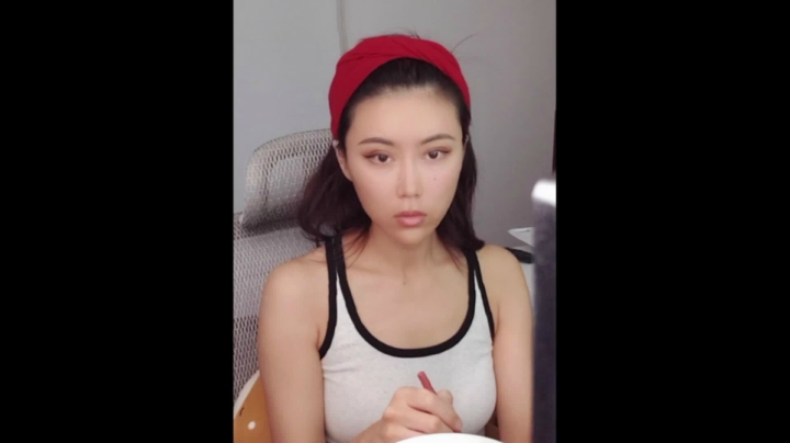 十三：今天是黑了吧唧的我 2020-09-14 11点场