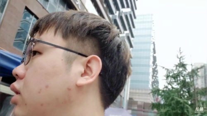 【英雄联盟】网友张顺飞的精彩时刻 20200915 11点场