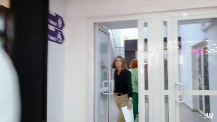 俄罗斯颜值才艺美女最多的直播间。 2020-09-18 17点场