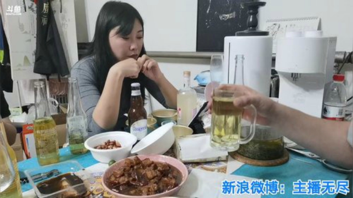 我在斗鱼看无尽无尽的无尽直播美食