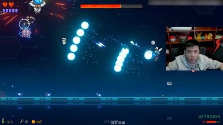 霓虹深渊，皮皮大战宙斯