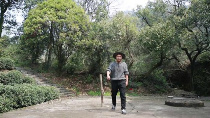 我在斗鱼看YESHI小哥直播美食