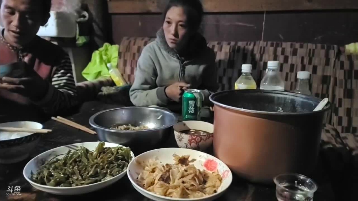 《纪实直播》云南边境行19天怒江鲁泡村 2020-09-23 18点场