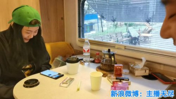 我在斗鱼看无尽无尽的无尽直播美食