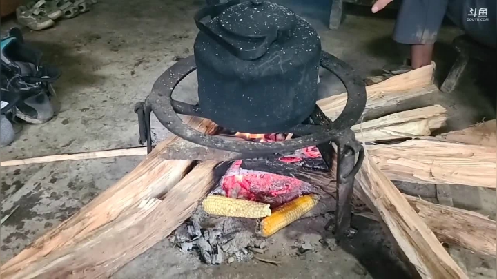 《纪实直播》云南边境行20天怒江鲁泡村 2020-09-24 08点场