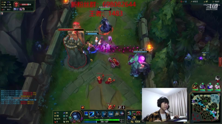 在我这装备的冰女面前嚣张？