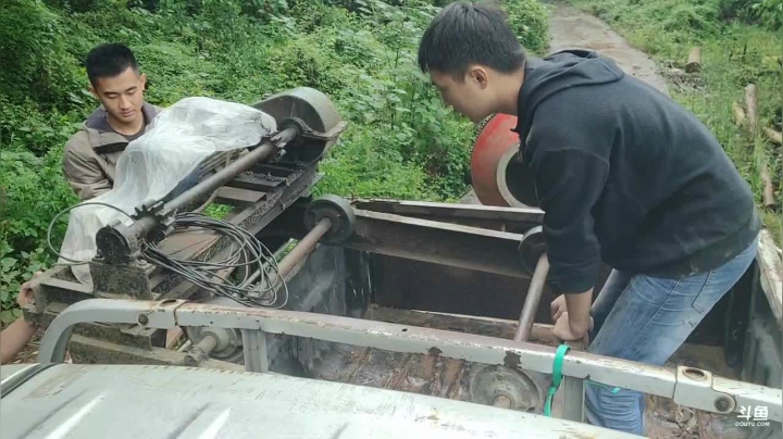 准备各种建材 2020-09-25 13点场