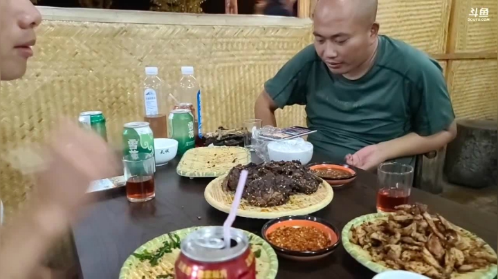 《纪实直播》云南边境行23天 2020-09-27 01点场