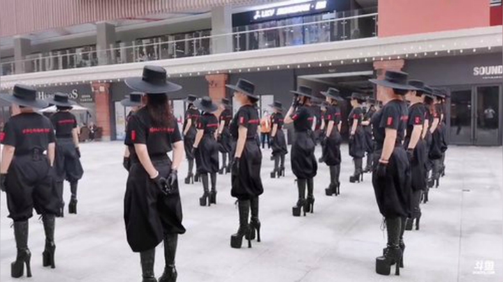 【户外】刘小七7的精彩时刻 20200929 10点场