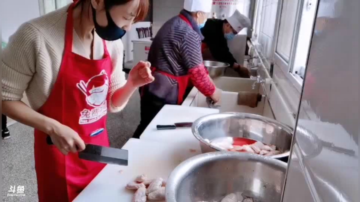 给孩子们准备午餐 2020-09-23 08点场