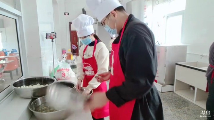给孩子们准备午餐！ 2020-09-23 08点场.mp4