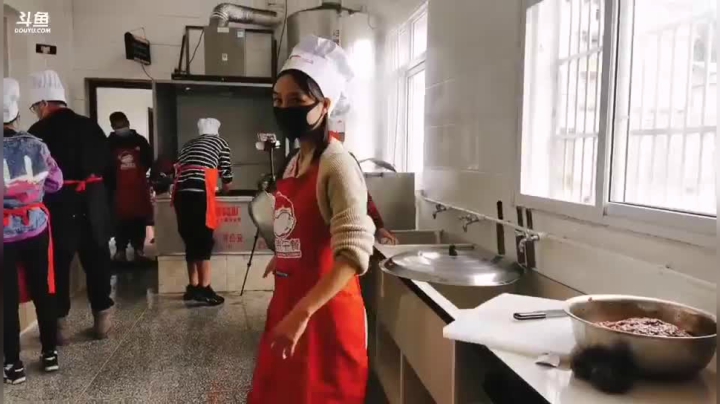 给孩子们准备午餐 2020-09-23 10点场