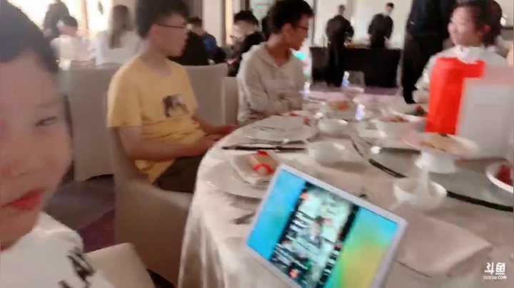今天回去参加婚礼！ 2020-10-01 17点场