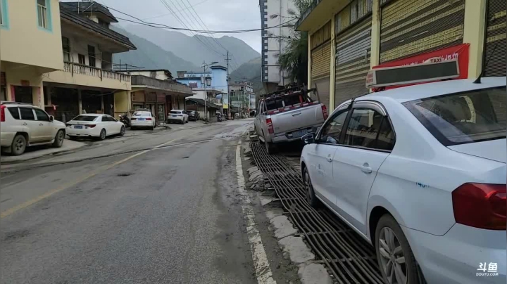 《纪实直播》云南边境怒江 2020-10-02 17点场