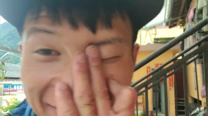 《纪实直播》云南边境怒江30天 2020-10-03 17点场