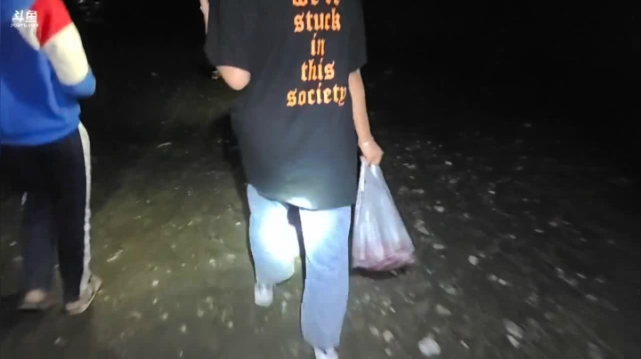 《纪实直播》云南边境怒江30天 2020-10-03 21点场