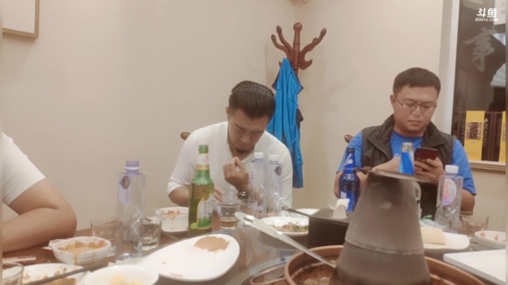 无极VS苍龙今早8点48分宣告尾声了 2020-10-04 22点场