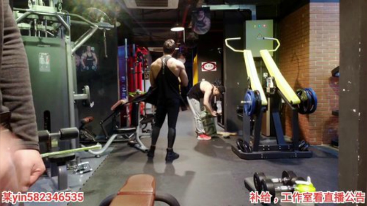 我在斗鱼看黑人毅直播户外