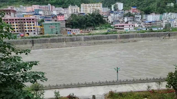 《纪实直播》云南边境怒江34
天 2020-10-08 11点场