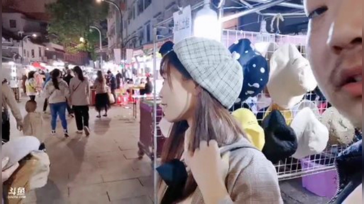 【户外】百变姑姑肖淑洁的精彩时刻 20201009 19点场
