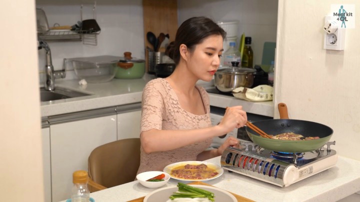 牛肉煎饼，营造公司职员指数中秋气氛的“牛奶晚餐”！