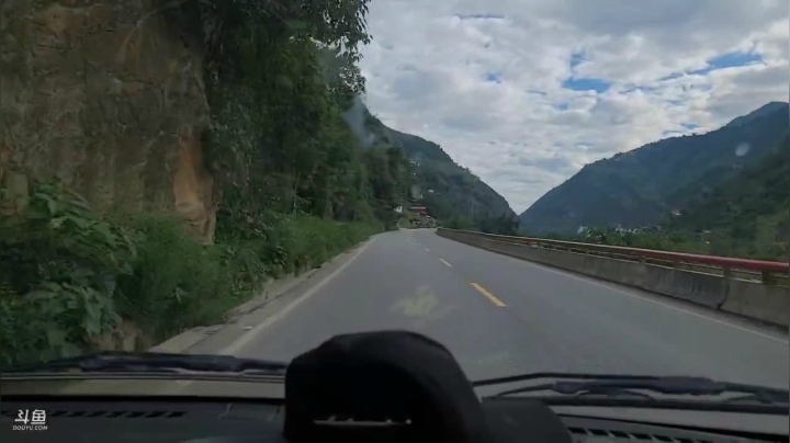 《纪实直播》云南边境怒江35天 2020-10-09 16点场