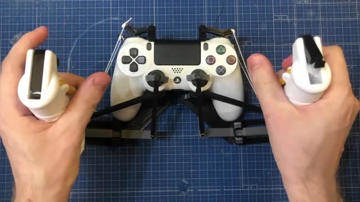 用3D打印把DS4和Xbox手柄改装成飞行摇杆