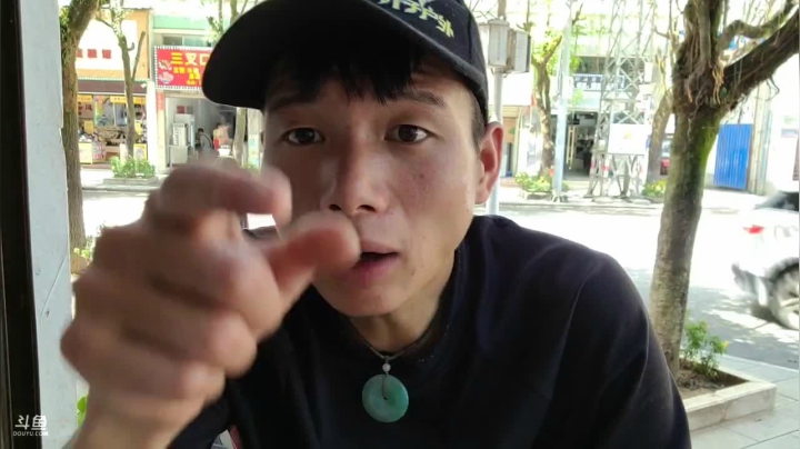 《纪实直播》云南边境怒江37天 2020-10-11 12点场