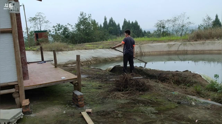 整理基地环境卫生！ 2020-10-11 14点场