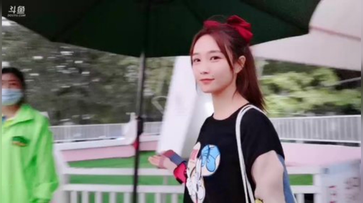 【户外】百变姑姑肖淑洁的精彩时刻 20201012 18点场