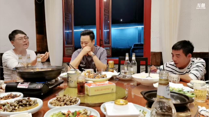 开播啦啦啦。。。。 2020-10-15 20点场