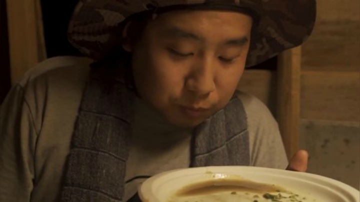 我在斗鱼看YESHI小哥直播美食