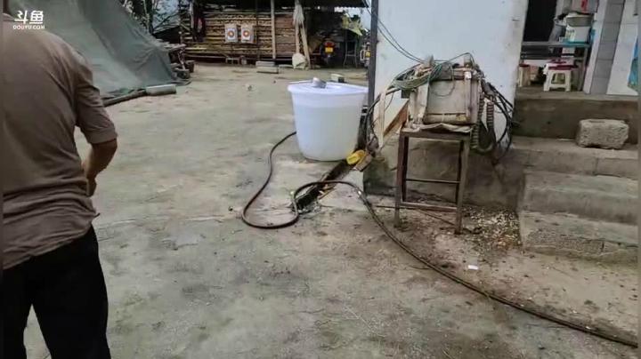 《纪实直播》云南边境怒江43天,收核桃 2020-10-18 10点场