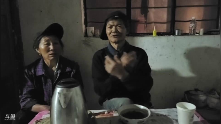 《纪实直播》云南边境怒江44天,收核桃 2020-10-19 20点场