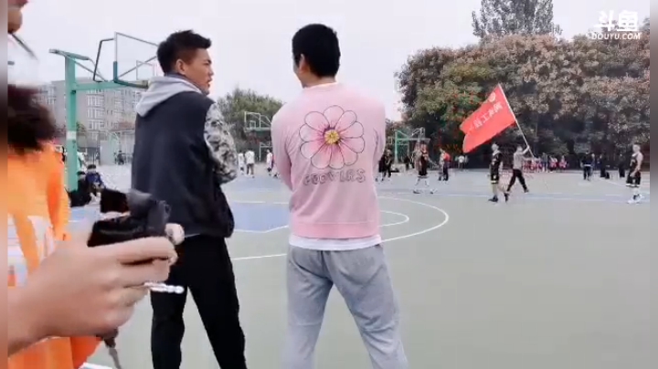 20年小组赛第一场