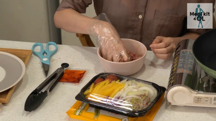 上班族智秀下班后下班后在家做饭 -- EP.28-- Meal Kit 4 OL[1080P]