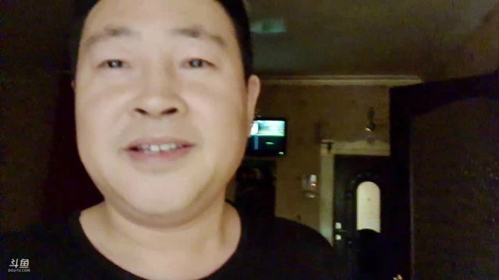 高颜值俄罗斯美女直播间。 2020-10-22 03点场